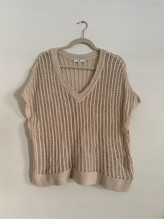 Banana Republic Sweaters - Banana Republic Cream Open-Knit V-Neck Sweater Vest